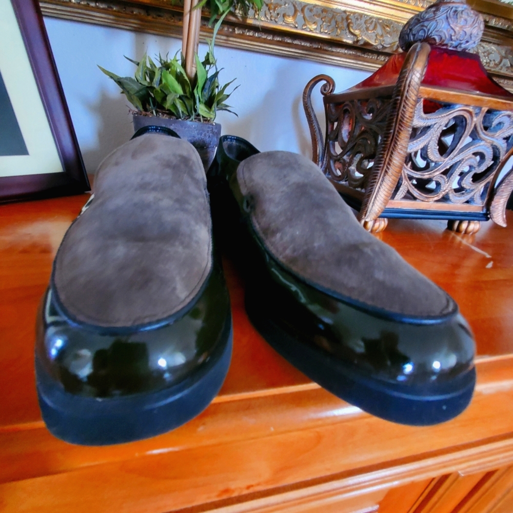 Hush puppies size 9 1/2.